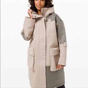 lululemon athletica Two-Tone Beige and Olive Hooded Trench